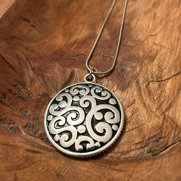 NEW ! Reversible Jewelry 38” Long Necklace Adjustable Scroll Side Hammered Side - Picture 6 of 15